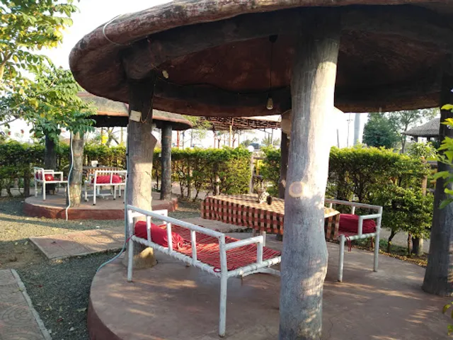 Tinu's Family Garden Restaurant