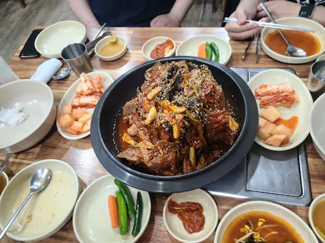 맛누리뼈찜감자탕 인계점
