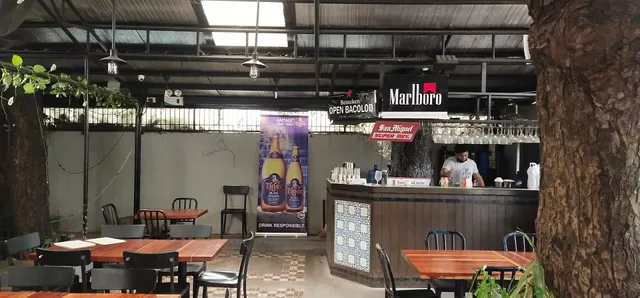 Portiko Café • Lounge