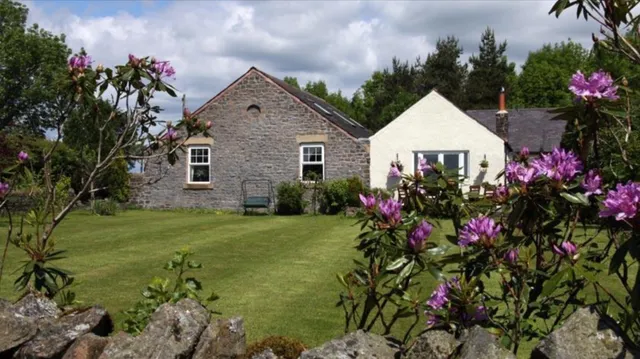 Aquila Holiday Cottage