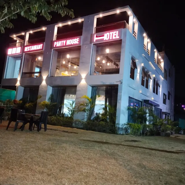 OYO 8071 Hotel Sai Shabri