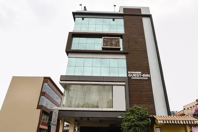 Capital O 47377 Bhavani Guest Inn