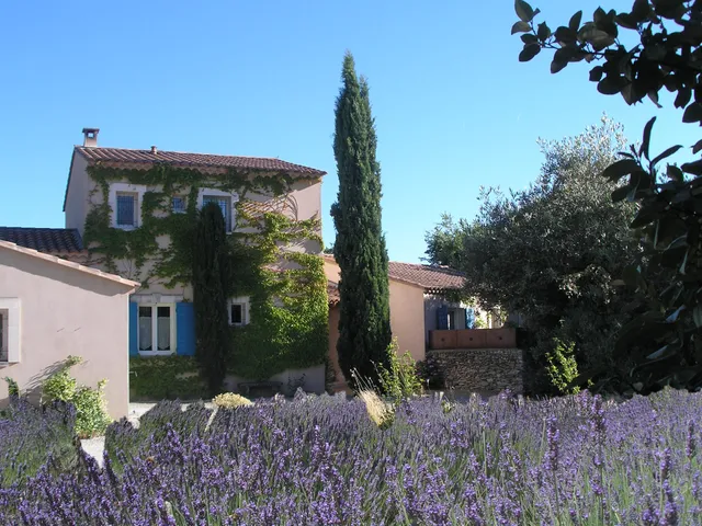 Le Clos des Lavandes - Chambres de charme climatisées - Luberon