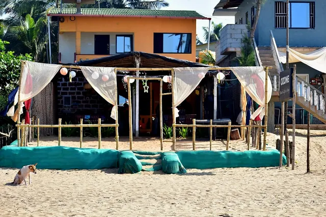 Ozone Beach Cafe and Stay
