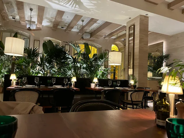 Avenida | Restaurant & Bar