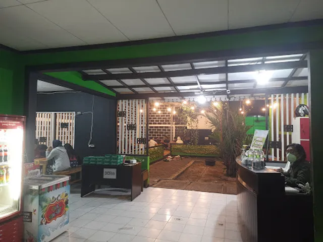 Bebek Goreng H. Slamet Bintaro