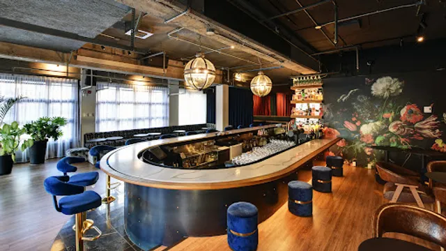 Le Polonais Cocktail Bar