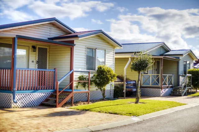 Wavecrest Village & Tourist Park