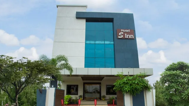HOTEL S-INN