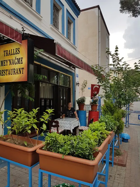 Tralles Mey Nağme Restoran