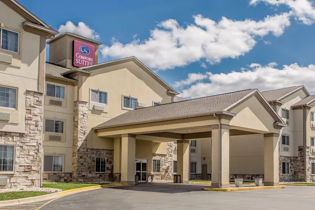 Comfort Suites Delavan - Lake Geneva Area
