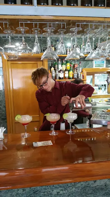 La Celadilla Cafetería - Restaurante