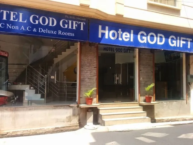 HOTEL GOD GIFT