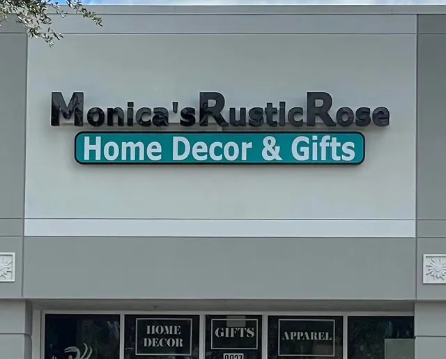 MONICA'S RUSTIC ROSE