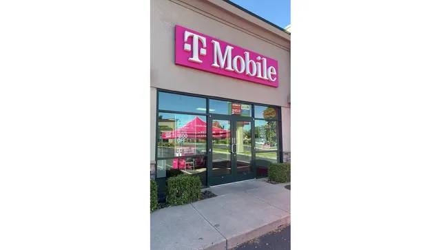 T-Mobile Authorized Retailer