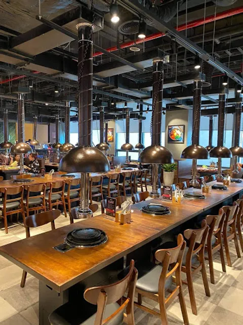 Buzza Pizza - NOWZONE