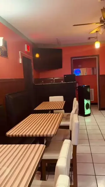 B Fresh Good Food & Lounge