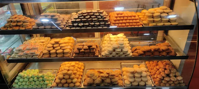 Vinayaga Bakes & Store