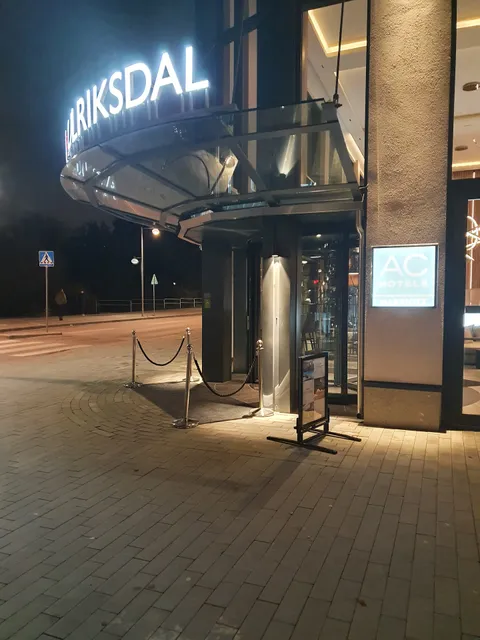 PicPoc by Pontus Frithiof