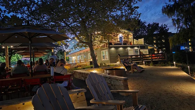 Pal’s - Hayden Island