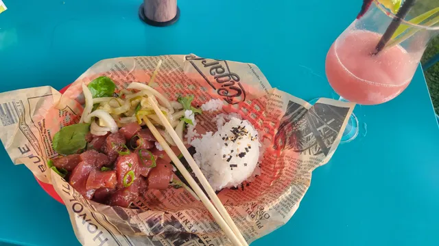 Spinners Kailua Cantina