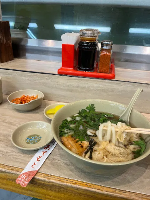 Yanusa Noodle & Sushi