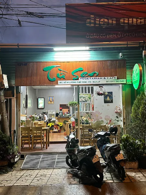 Từ Sen vegetarian and cafe Đà Lạt