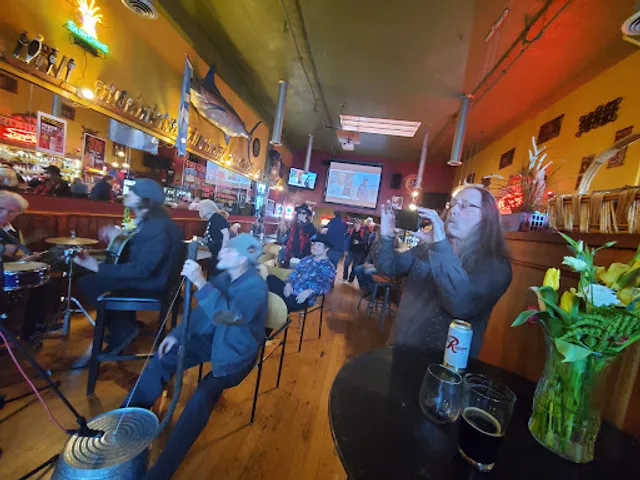 Grand Avenue Ale House