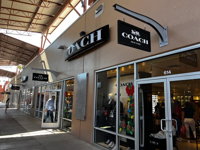 COACH Outlet