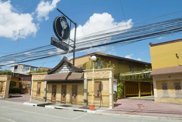 Victoria Court Las Piñas