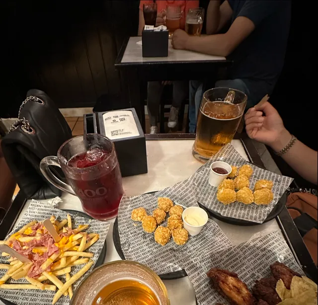Montaditos Y Tapas Co.