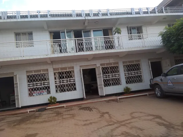 White House Hotel Kasese