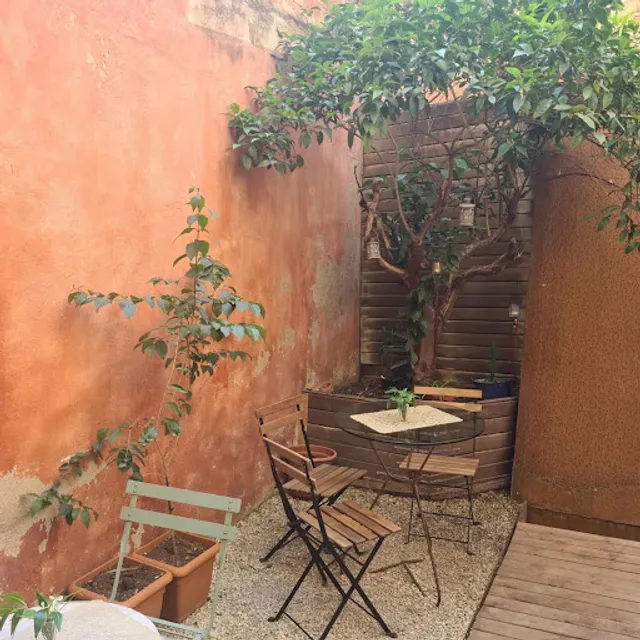 Mailuna - Café · Té · Masajes