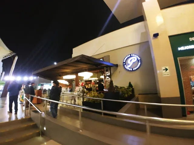 Pardos Chicken - Mall Plaza