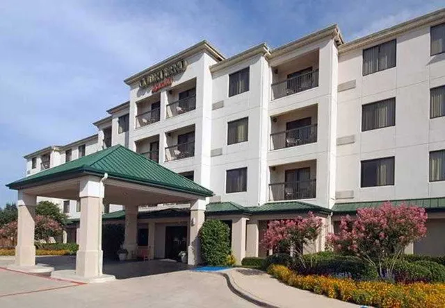 Courtyard by Marriott Dallas Mesquite
