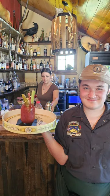 The Crow and Calico Tavern