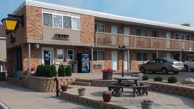 Coachlight Inn Motel