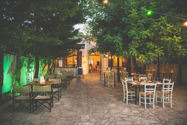 Semeli Restaurant - Cafe