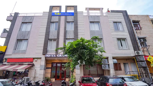 FabHotel Cloud 9 Shopprix Mall - Hotel in Vaishali