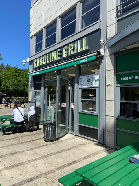 Gasoline Grill Parken