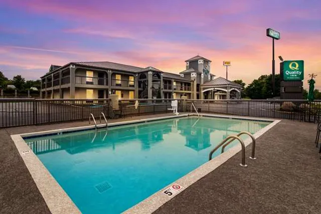 Quality Inn White House