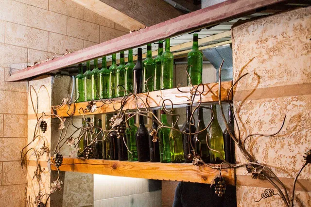 Armyanskiy Dvorik, Restaurant