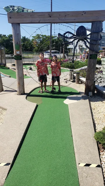 Island Mini Golf