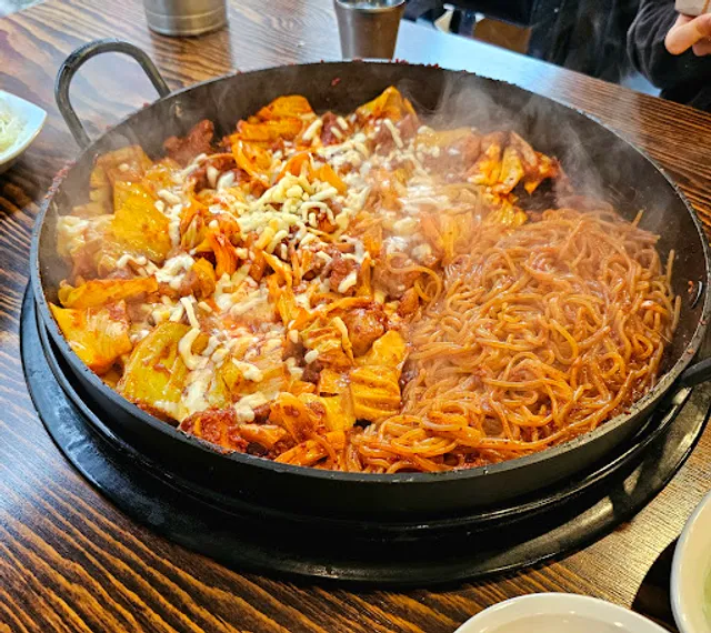 유가네닭갈비
