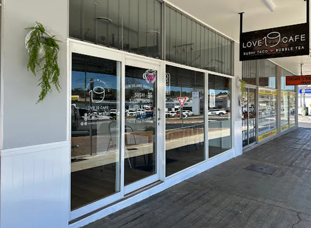 Love 19 Cafe