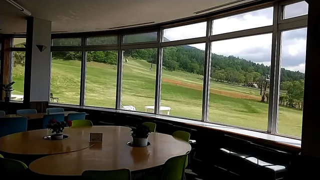 レストラン・ストリーム