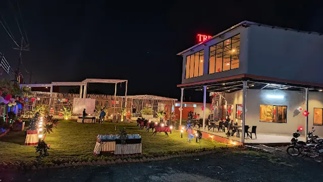 The Royal Portion - Garden.Restro.Lounge