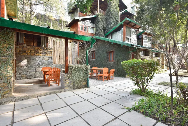 Tiaraa Monolith Lake Resort