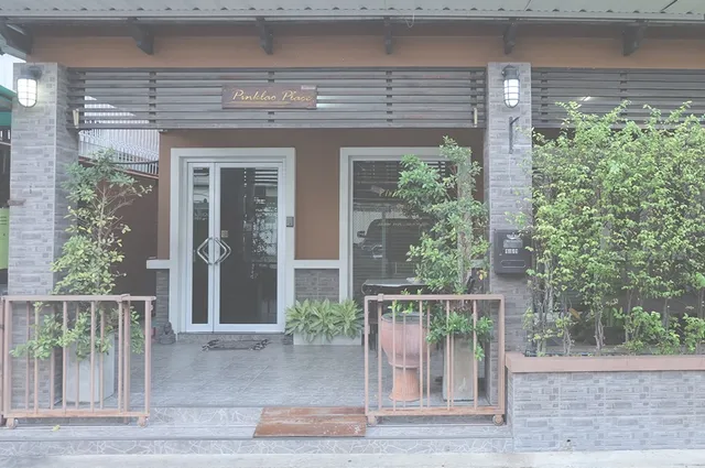 Pinklao Place