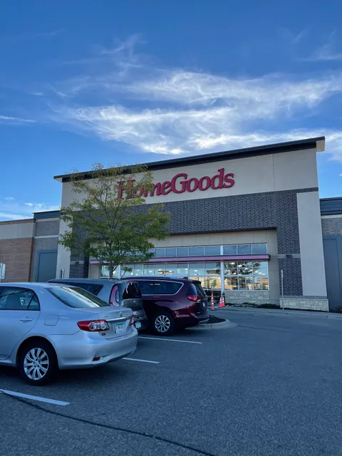 Marshalls & HomeGoods